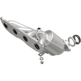 Catalytic Converter with Integrated Exhaust Manifold