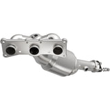 Catalytic Converter with Integrated Exhaust Manifold