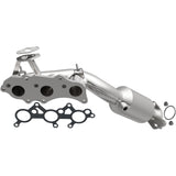 Catalytic Converter with Integrated Exhaust Manifold