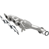 Catalytic Converter with Integrated Exhaust Manifold