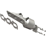 Catalytic Converter with Integrated Exhaust Manifold